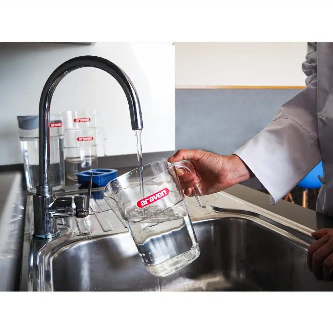 Araven Transparent Polycarbonate Jug 1.4Ltr 47oz - Image 2