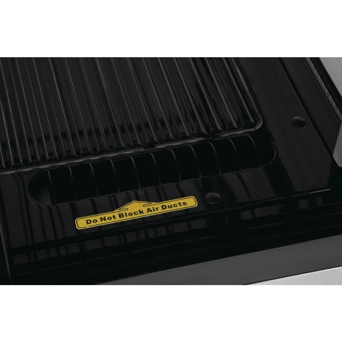 Polar G-Series Energy Efficient Countertop Food Display Fridge Black 160Ltr - Image 4