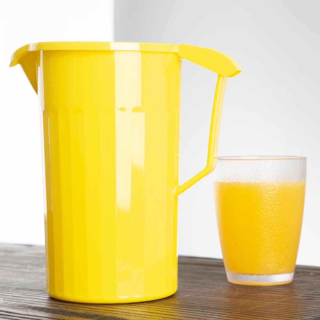 Kristallon Polycarbonate Jug Yellow 1.4Ltr