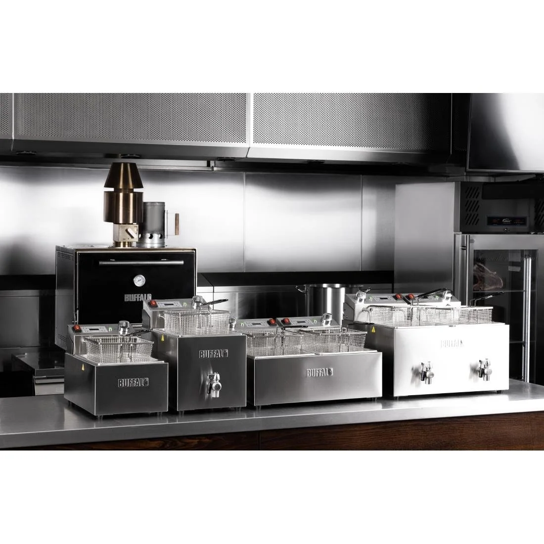 Buffalo Countertop Electric Fryer with Timer 8Ltr - Image 2