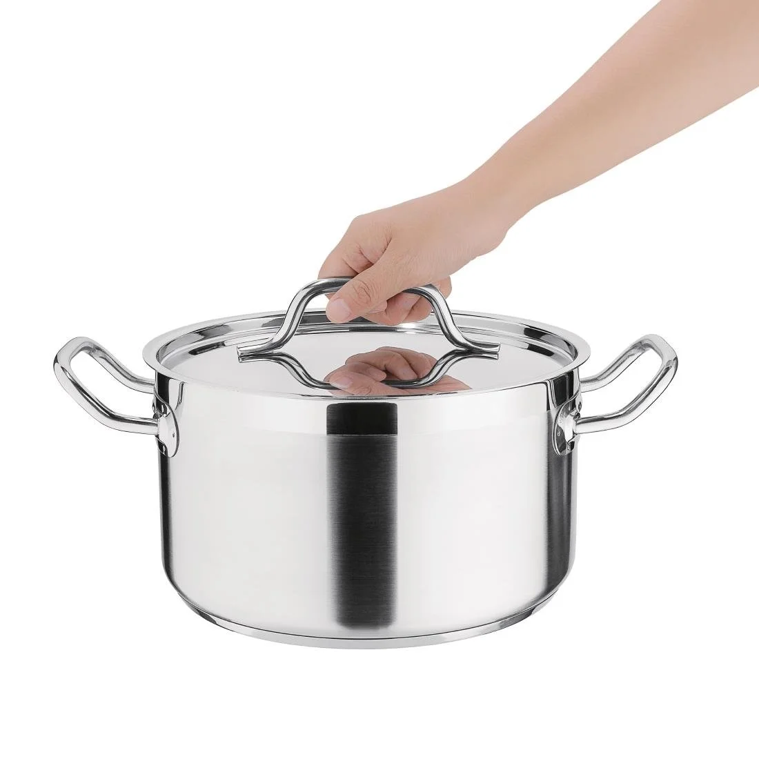 Nisbets Essentials Stainless Steel Stew Pot with Lid 24cm - Image 3