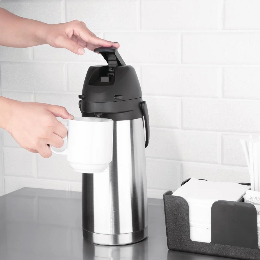 Nisbets Essentials Lever Action Airpot Double Wall 1.9Ltr - Image 4