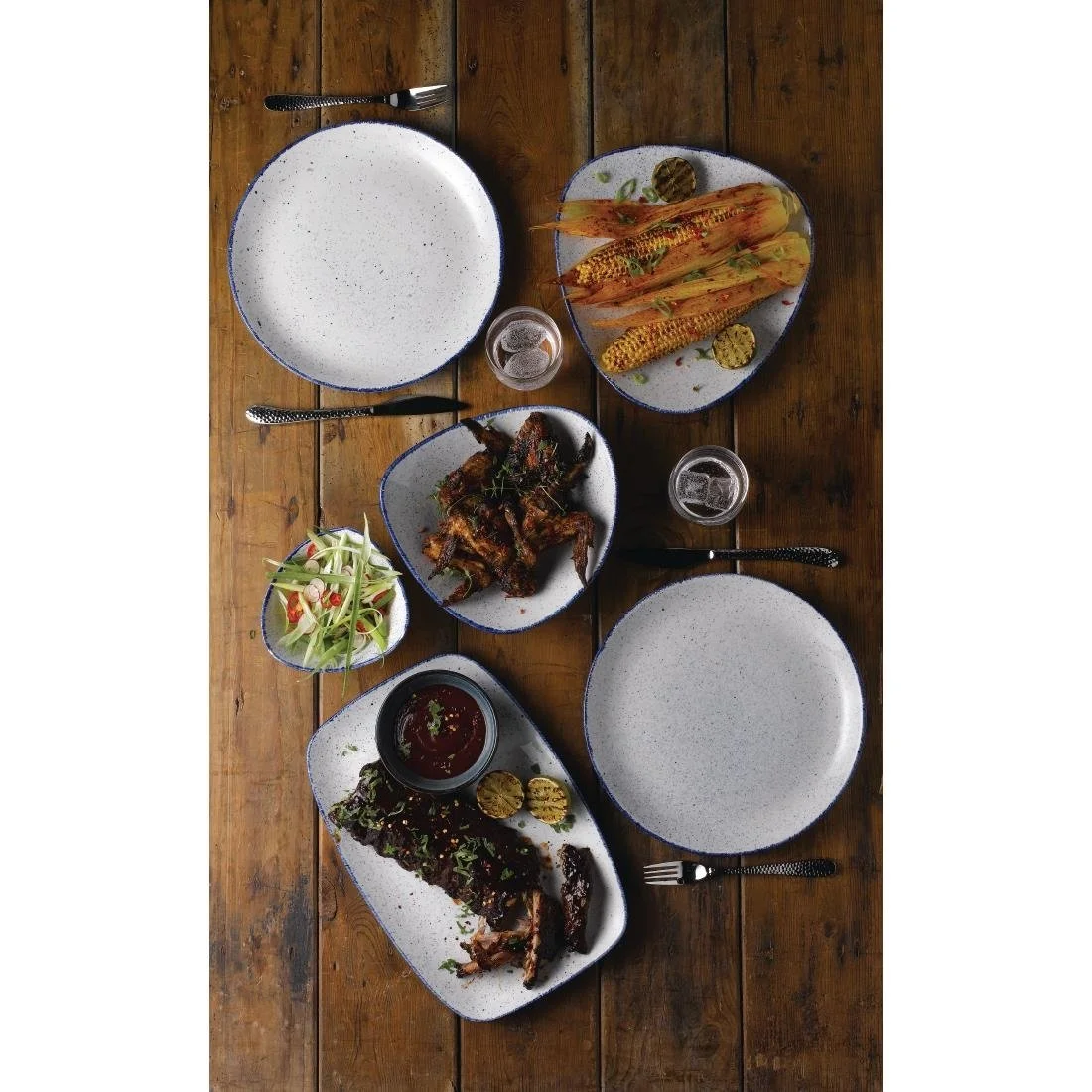 Churchill Stonecast Hints Triangular Plates Indigo Blue 265mm (12 Pack) - Image 2