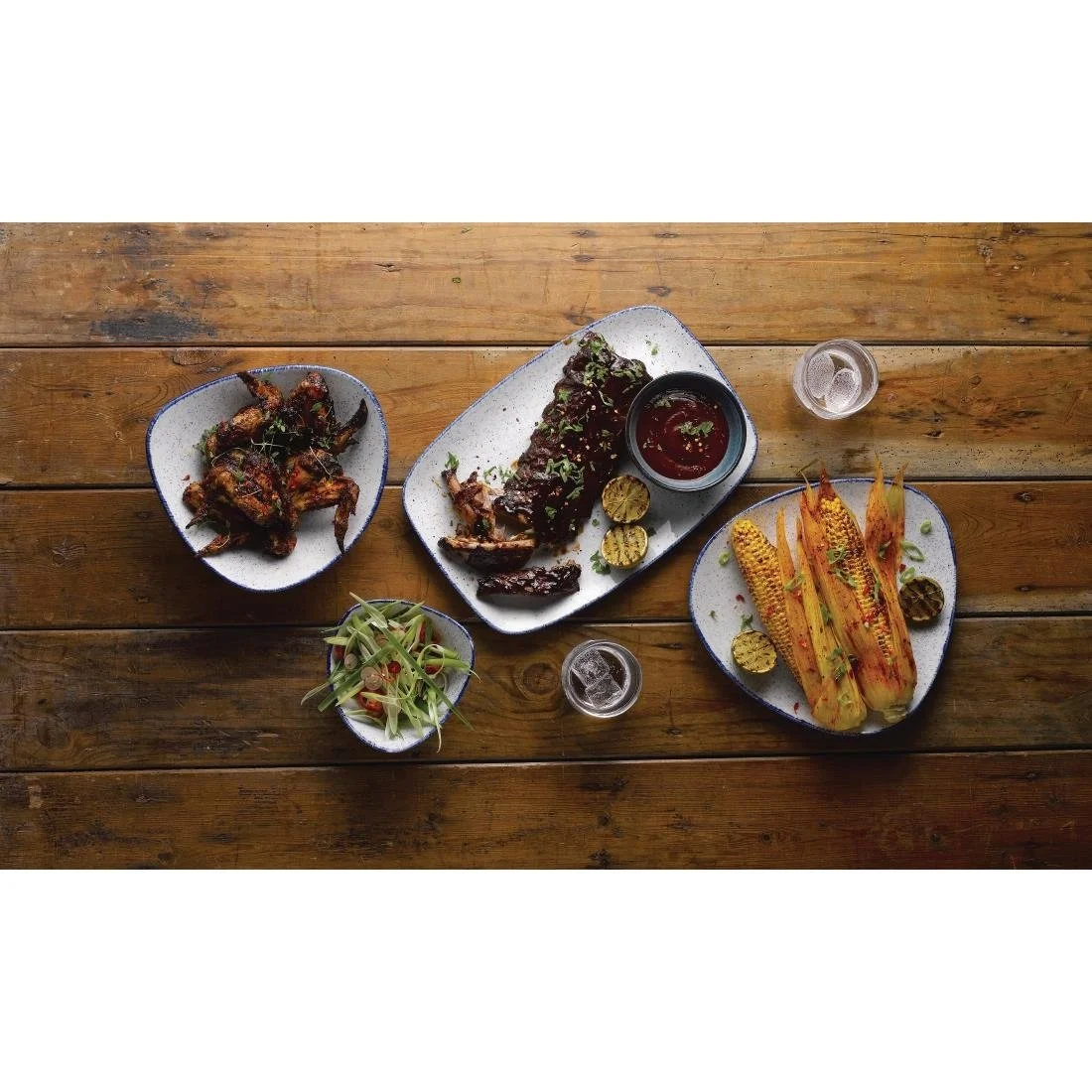 Churchill Stonecast Hints Triangular Plates Indigo Blue 265mm (12 Pack) - Image 3