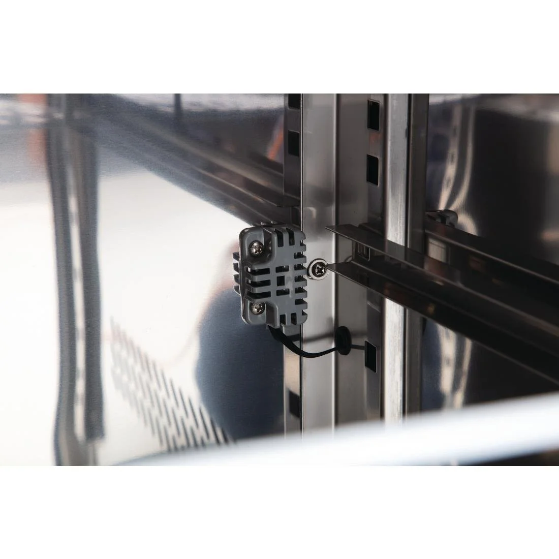 Polar U-Series Double Door Counter Fridge 282Ltr - Image 12