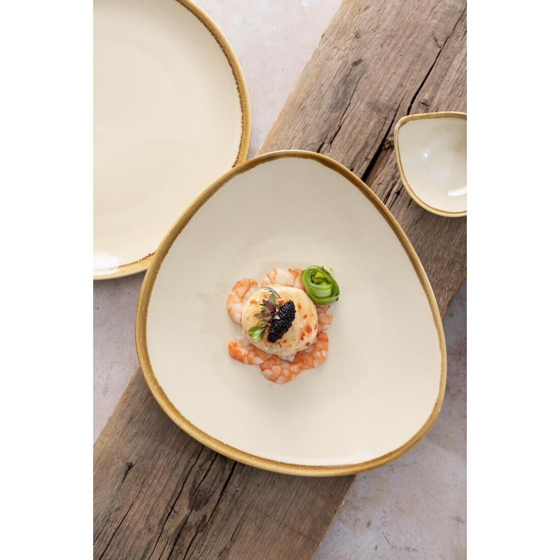 Olympia Kiln Triangular Plate Sandstone 280mm