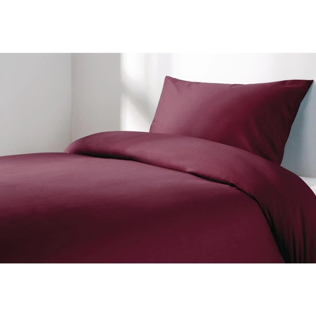 Mitre Essentials Spectrum Bedding Set Claret - Image 2