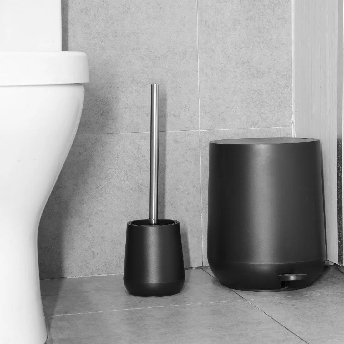 Jantex Pedal Bin Black 5Ltr - Image 6