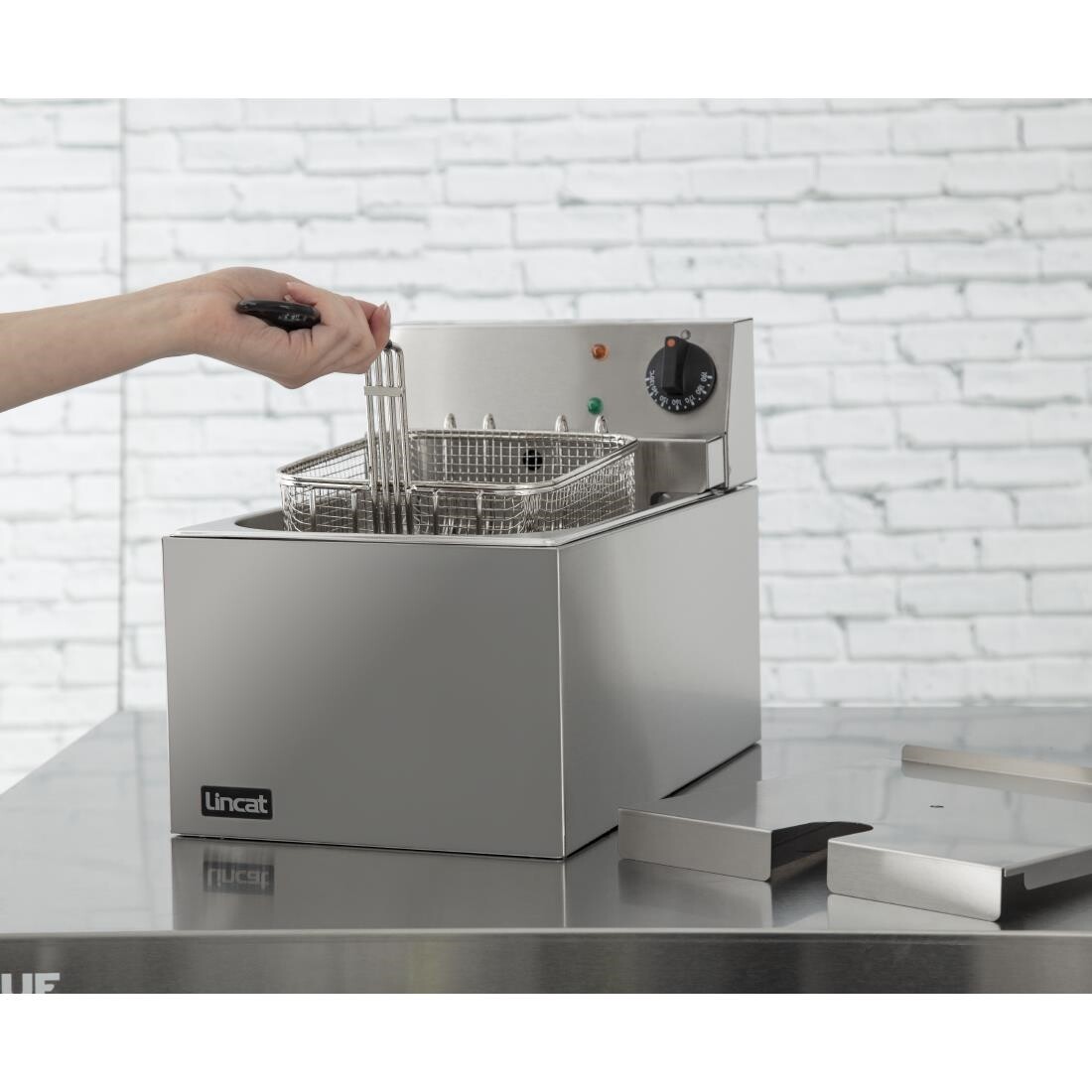 Lincat Lynx Single Tank Countertop Fryer LDF