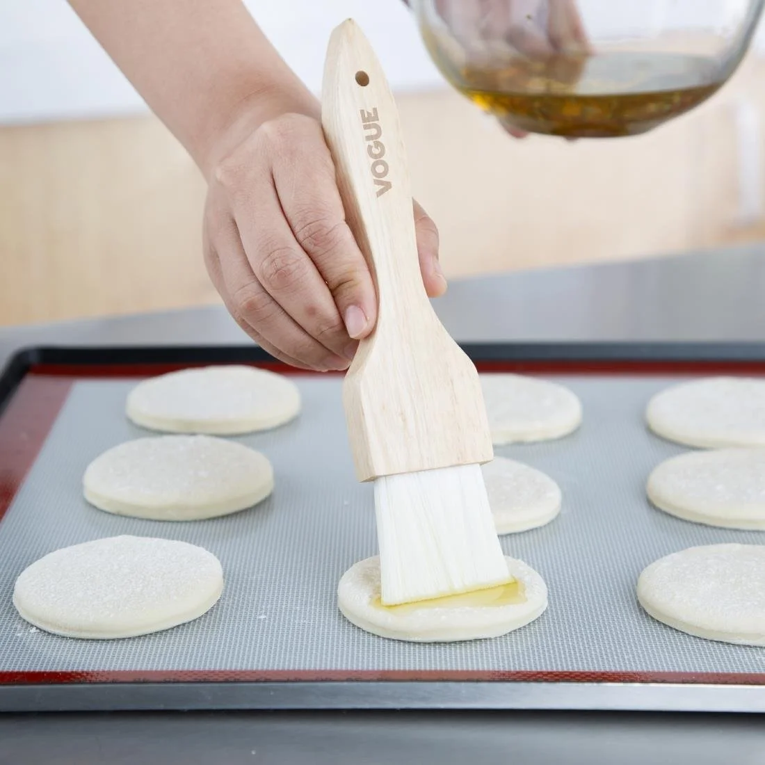 Vogue Wooden Handle Pastry Brush 50mm - Image 5