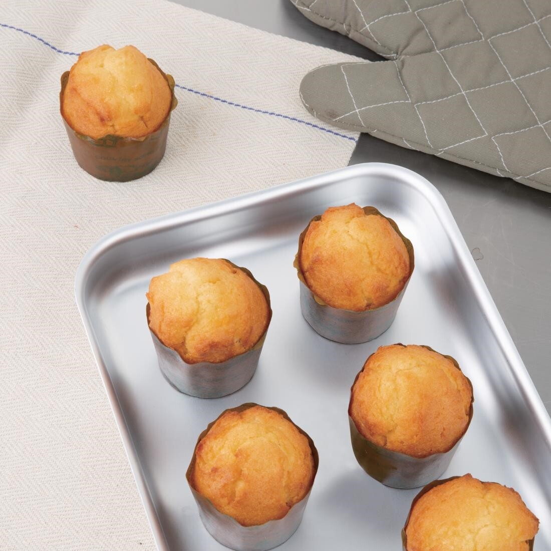 Vogue Aluminium Bakewell Pan 320mm