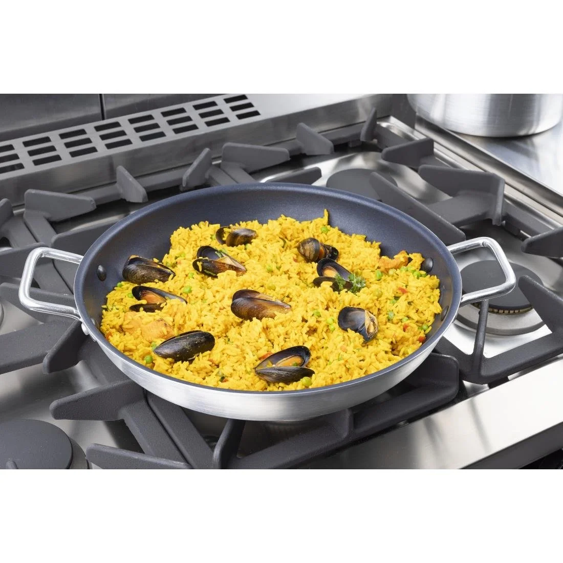 Vogue Aluminium Non-stick Teflon Platinum Plus Paella Pan 35cm - Image 11