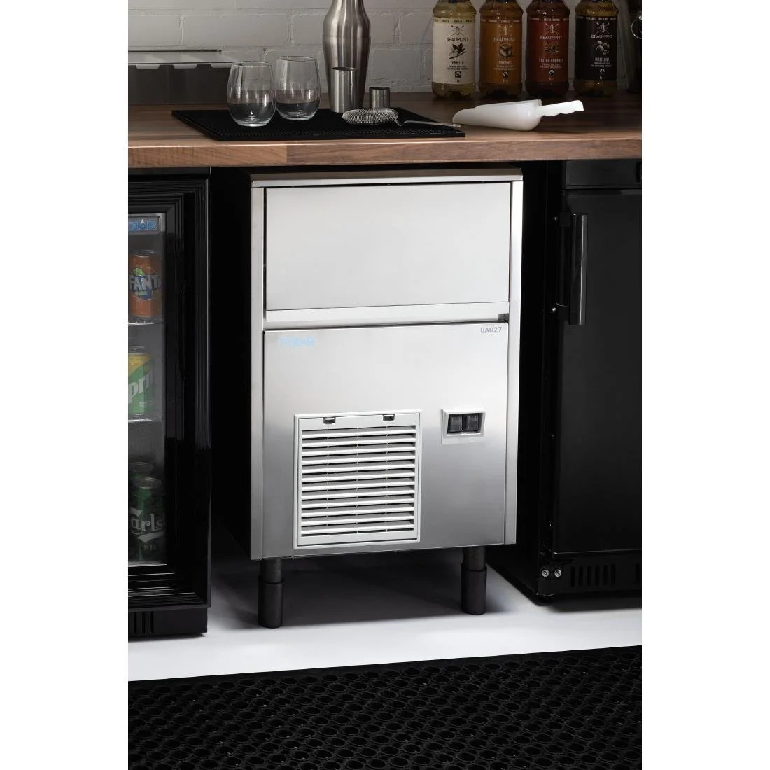 Polar U-Series Gourmet Cub Ice Maker 33kg Output - Image 12