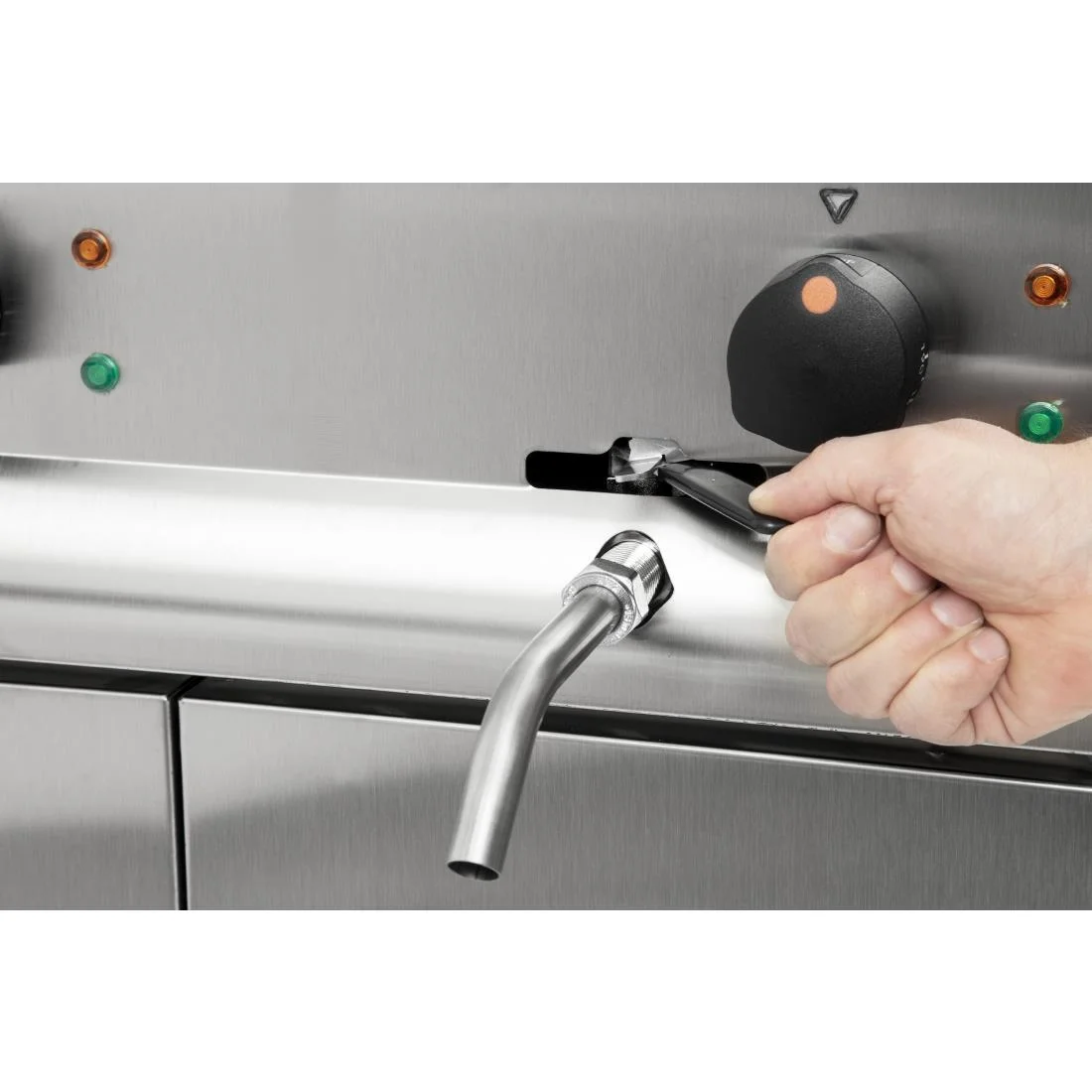 Lincat Silverlink 600 Free Standing Double Electric Fryer J18 - Image 13