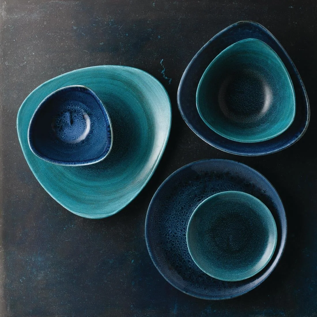 Churchill Stonecast Aqueous Lagoon Triangle Plates 229mm (12 Pack) - Image 2