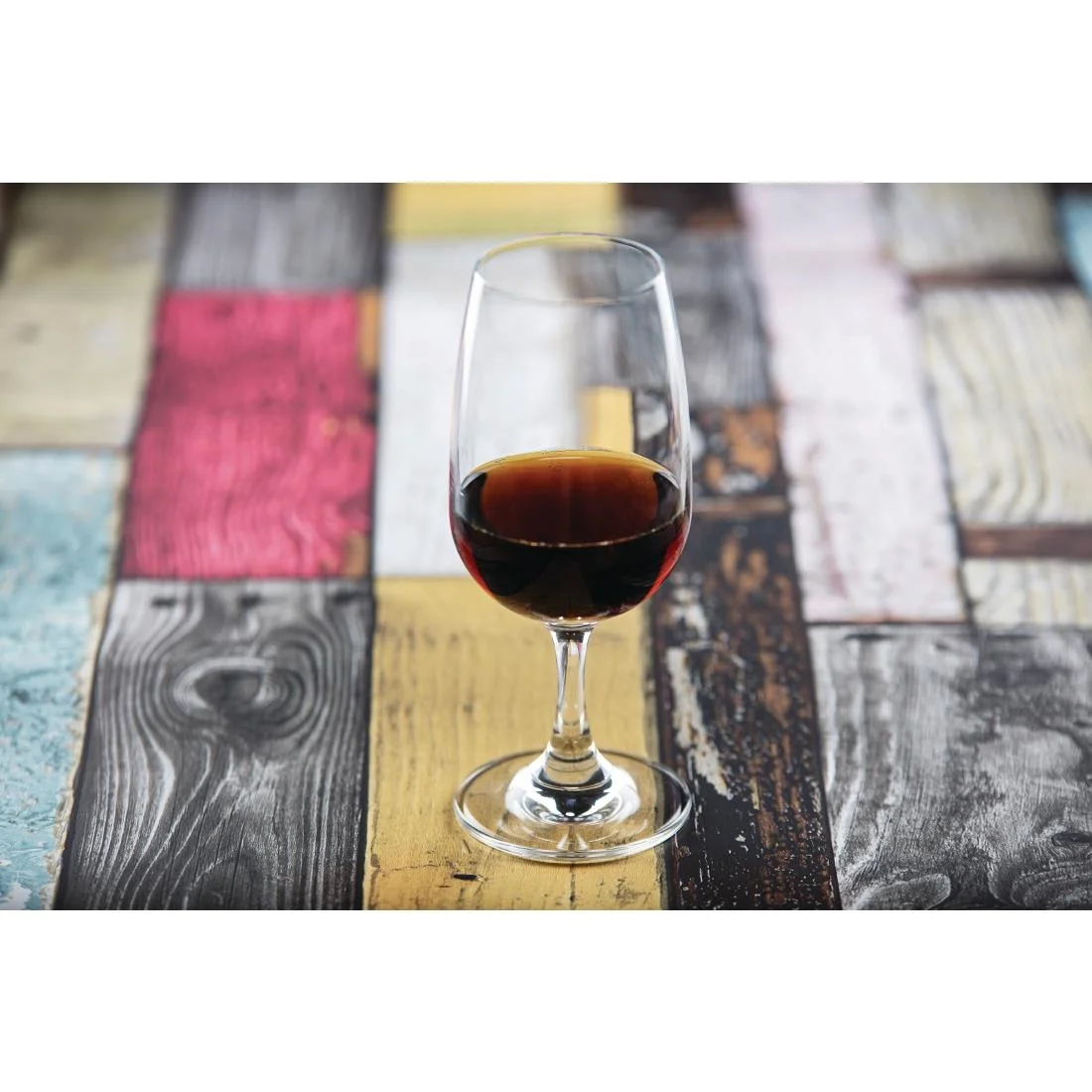 Olympia Bar Collection Crystal Wine Glasses 220ml - Image 2